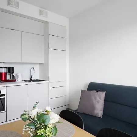 Apartment 7.kerroksen Huoneisto, Wifi + 24/7 Check In